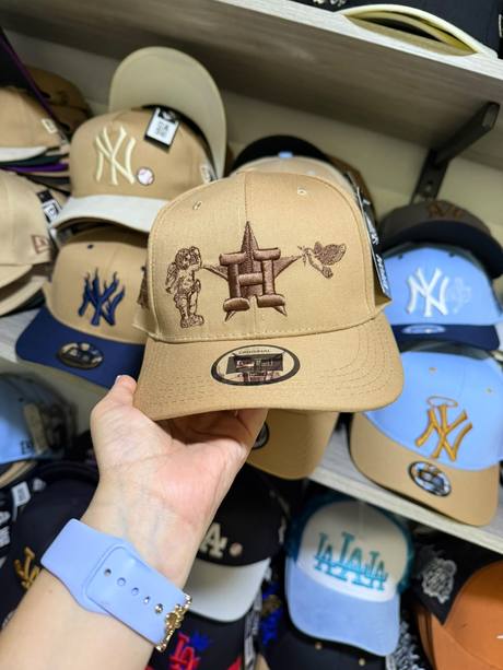 Gorra beige bordado H Houston Astros