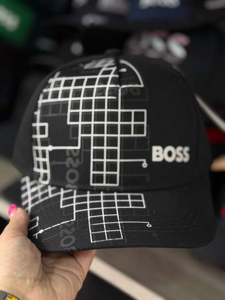 Gorra negra bordado AM turquesa