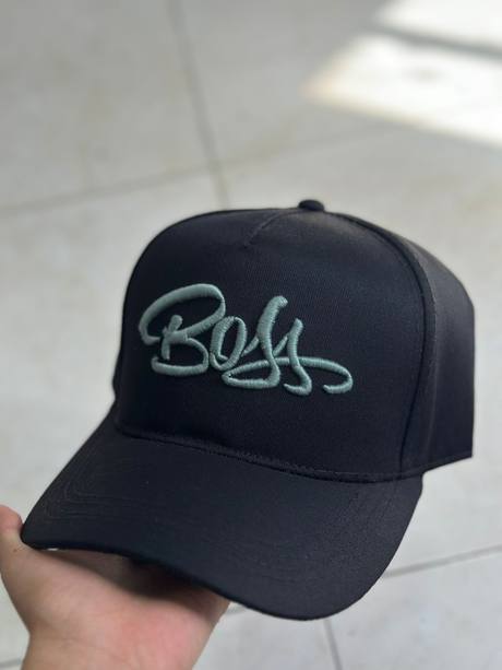 Gorra negra bordado BOSS firma verde grisáceo