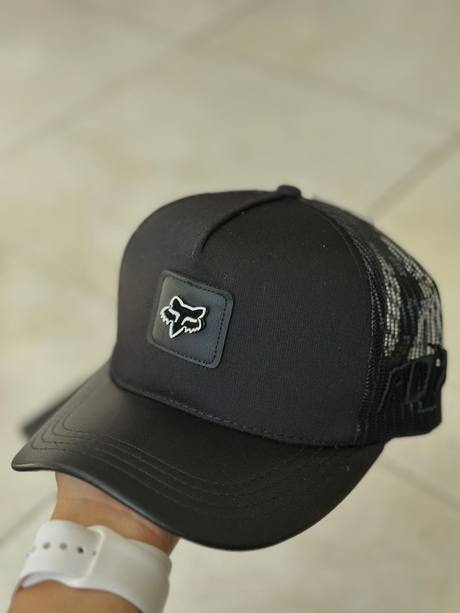 Gorra negra trucker parche Fox